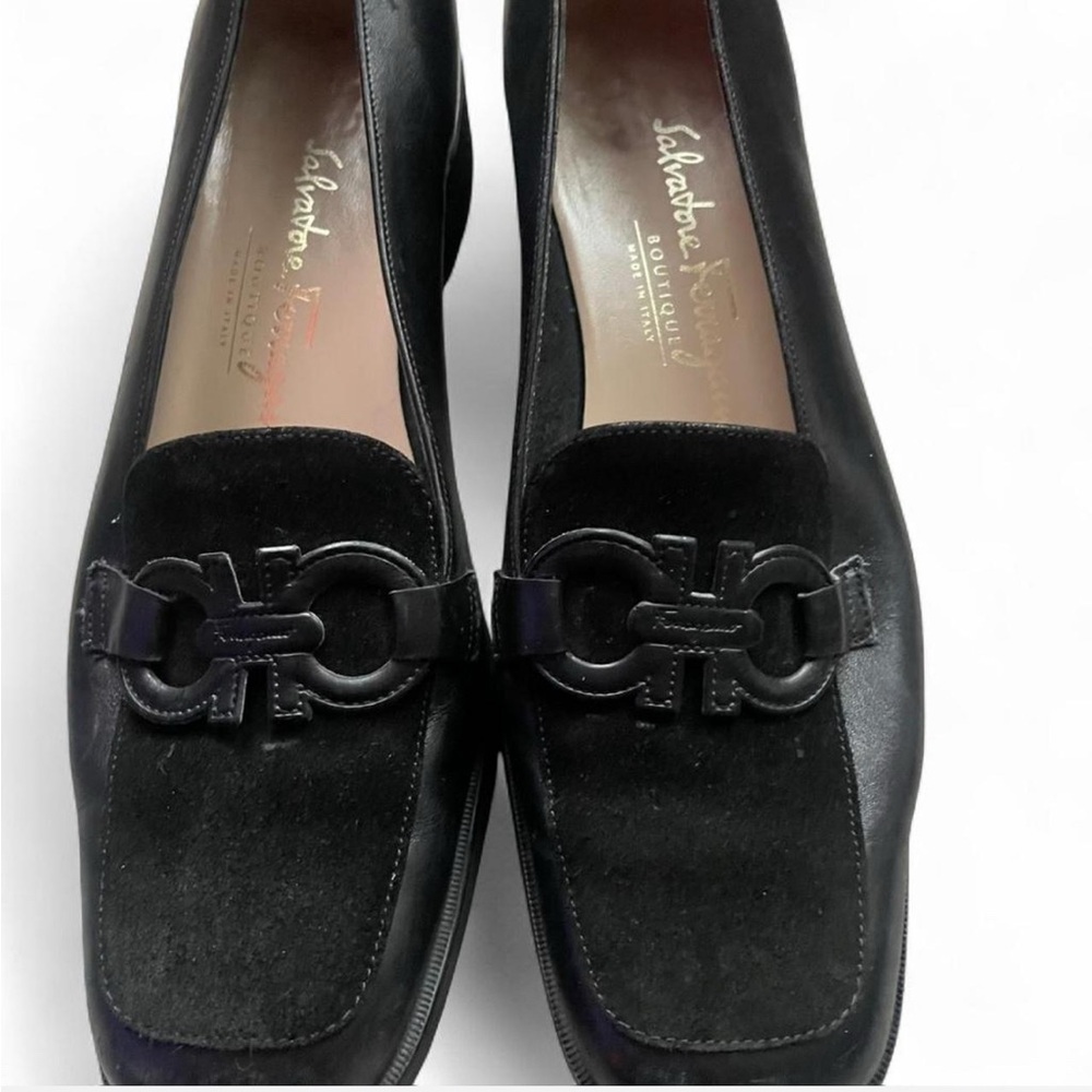 Salvatore Ferragamo Women’s Black Leather Loafers Size 7.5B - Picture 2 of 7